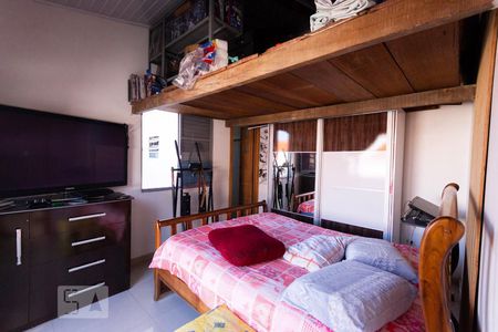 Casa à venda com 120m², 4 quartos e 3 vagas Casa à venda com 120m², 4 quartos e 3 vagasSuíte