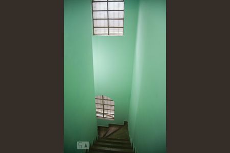Escada andar superior de casa para alugar com 3 quartos, 160m² em Vila Matilde, São Paulo