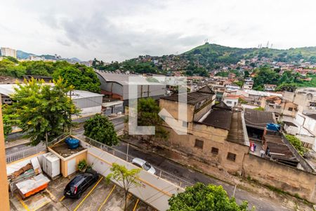 Apartamento para alugar com 60m², 2 quartos e 1 vagaÁrea de Serviço vista