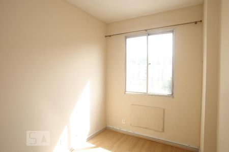 Apartamento à venda com 74m², 2 quartos e 1 vagaQuarto 2