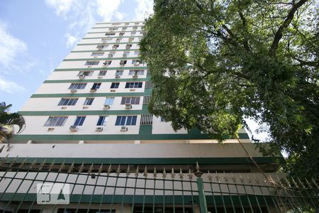 Apartamento à venda com 74m², 2 quartos e 1 vagaFachada