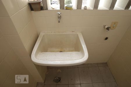 Apartamento à venda com 74m², 2 quartos e 1 vagaÁrea de Serviço