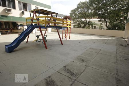 Apartamento à venda com 74m², 2 quartos e 1 vagaPlayground