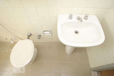 Apartamento à venda com 74m², 2 quartos e 1 vagaBanheiro