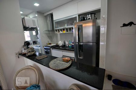 Cozinha de apartamento à venda com 2 quartos, 51m² em Umuarama, Osasco
