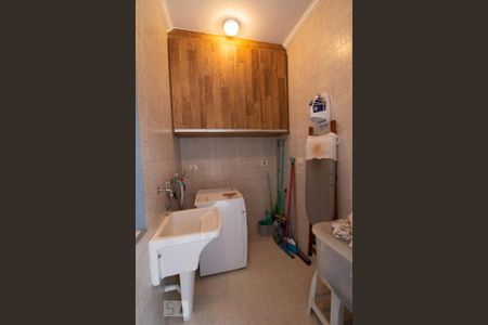 Casa à venda com 318m², 5 quartos e 8 vagasÁrea de Serviço