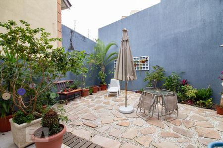 Casa à venda com 318m², 5 quartos e 8 vagasÁrea Externa