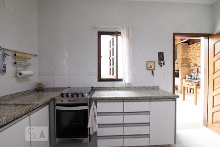 Casa à venda com 318m², 5 quartos e 8 vagasCozinha
