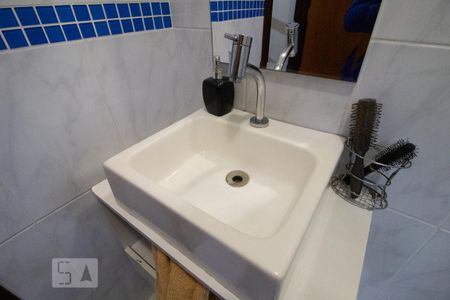 Casa à venda com 318m², 5 quartos e 8 vagasBanheiro