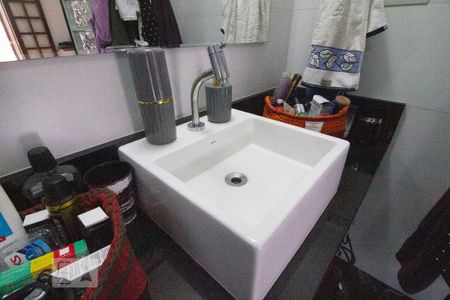 Casa à venda com 318m², 5 quartos e 8 vagasBanheiro