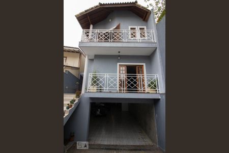 Casa à venda com 318m², 5 quartos e 8 vagasFachada