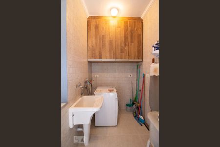 Casa à venda com 318m², 5 quartos e 8 vagasÁrea de Serviço
