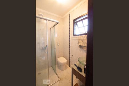 Casa à venda com 318m², 5 quartos e 8 vagasBanheiro
