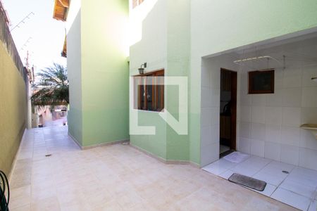 Casa à venda com 240m², 3 quartos e 3 vagasÁrea de Serviço