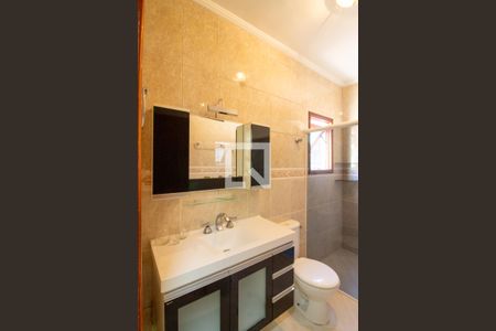 Casa à venda com 240m², 3 quartos e 3 vagasBanheiro da Suíte