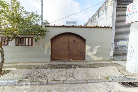 Casa à venda com 380m², 2 quartos e 8 vagasFachada da Casa