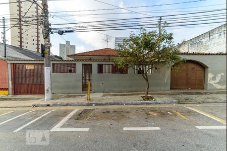 Casa à venda com 380m², 2 quartos e 8 vagasFachada da Casa
