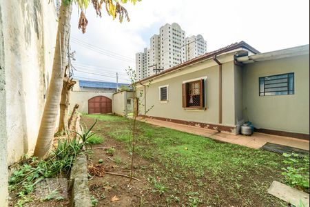 Casa à venda com 380m², 2 quartos e 8 vagasQuintal Lateral