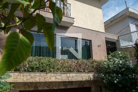 Casa à venda com 210m², 3 quartos e 3 vagasFACHADA INTERNA