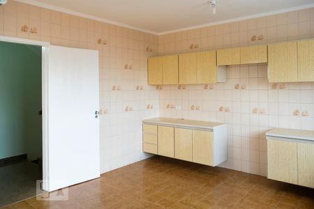 Casa à venda com 210m², 3 quartos e 3 vagasCOZINHA