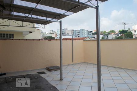 Casa à venda com 210m², 3 quartos e 3 vagasQUINTAL FUNDOS