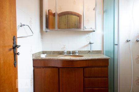 Casa à venda com 210m², 3 quartos e 3 vagasBANHEIRO SUITE