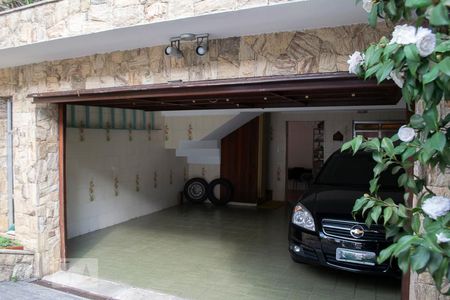 Casa à venda com 210m², 3 quartos e 3 vagasGARAGEM