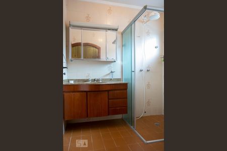 Casa à venda com 210m², 3 quartos e 3 vagasBANHEIRO SUITE