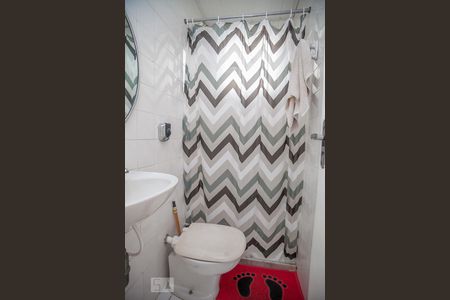 Casa à venda com 356m², 4 quartos e 2 vagasBanheiro de Serviço