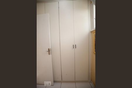 Casa à venda com 356m², 4 quartos e 2 vagasQuarto de Serviço