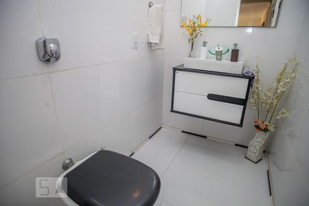 Casa à venda com 356m², 4 quartos e 2 vagasLavabo