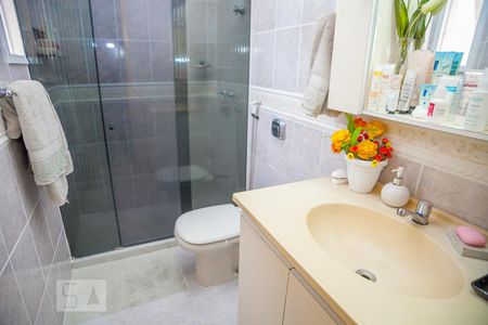 Casa à venda com 356m², 4 quartos e 2 vagasBanheiro da Suíte