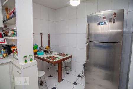 Casa à venda com 356m², 4 quartos e 2 vagasCozinha