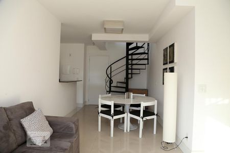 Sala de apartamento para alugar com 2 quartos, 130m² em Jardim Leonor, São Paulo