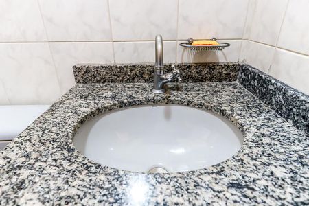 Casa à venda com 150m², 3 quartos e 3 vagas Casa à venda com 150m², 3 quartos e 3 vagasBanheiro