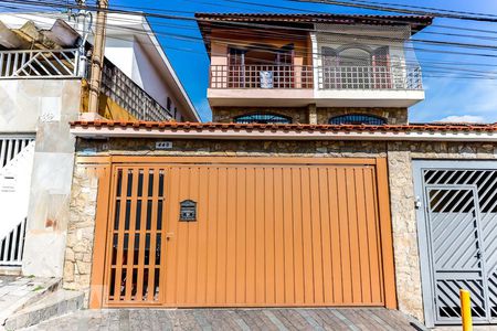 Casa à venda com 150m², 3 quartos e 3 vagas Casa à venda com 150m², 3 quartos e 3 vagasFachada