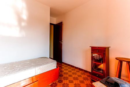 Casa à venda com 150m², 3 quartos e 3 vagas Casa à venda com 150m², 3 quartos e 3 vagasQuarto 2