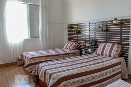 Apartamento à venda com 370m², 4 quartos e 3 vagas Apartamento à venda com 370m², 4 quartos e 3 vagasQuarto 2