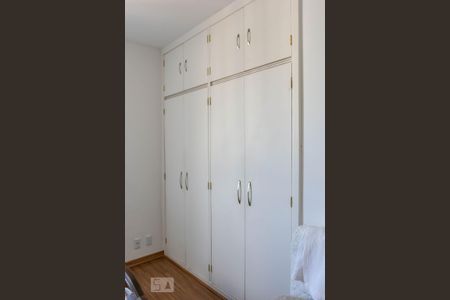 Apartamento à venda com 370m², 4 quartos e 3 vagas Apartamento à venda com 370m², 4 quartos e 3 vagasQuarto 1