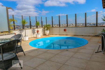 Apartamento à venda com 370m², 4 quartos e 3 vagas Apartamento à venda com 370m², 4 quartos e 3 vagasCobertura