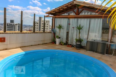 Apartamento à venda com 370m², 4 quartos e 3 vagas Apartamento à venda com 370m², 4 quartos e 3 vagasCobertura