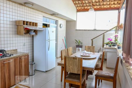 Apartamento à venda com 370m², 4 quartos e 3 vagas Apartamento à venda com 370m², 4 quartos e 3 vagasÁrea Gourmet