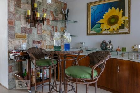 Apartamento à venda com 370m², 4 quartos e 3 vagas Apartamento à venda com 370m², 4 quartos e 3 vagasSala 2