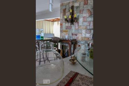 Apartamento à venda com 370m², 4 quartos e 3 vagas Apartamento à venda com 370m², 4 quartos e 3 vagasSala 2