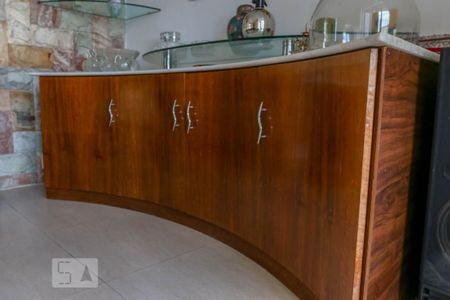 Apartamento à venda com 370m², 4 quartos e 3 vagas Apartamento à venda com 370m², 4 quartos e 3 vagasSala 2