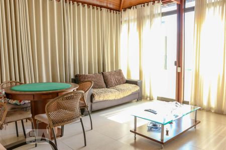 Apartamento à venda com 370m², 4 quartos e 3 vagas Apartamento à venda com 370m², 4 quartos e 3 vagasSala 2