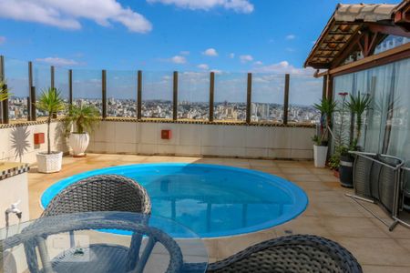 Apartamento à venda com 370m², 4 quartos e 3 vagas Apartamento à venda com 370m², 4 quartos e 3 vagasCobertura