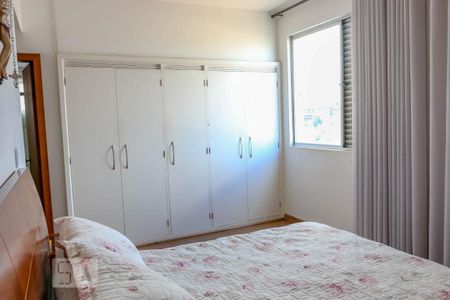 Apartamento à venda com 370m², 4 quartos e 3 vagas Apartamento à venda com 370m², 4 quartos e 3 vagasQuarto Suíte