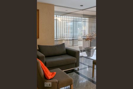 Apartamento à venda com 370m², 4 quartos e 3 vagas Apartamento à venda com 370m², 4 quartos e 3 vagasHall de Entrada