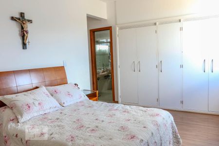 Apartamento à venda com 370m², 4 quartos e 3 vagas Apartamento à venda com 370m², 4 quartos e 3 vagasQuarto Suíte